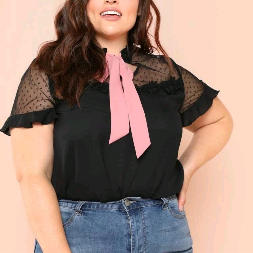 SHEIN Plus Tie Neck Lace Top